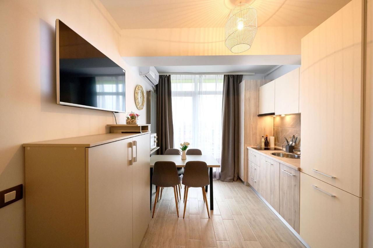 Royale Sundance Studio 7 Beach Spa & Pool Mamaia Nord Εξωτερικό φωτογραφία