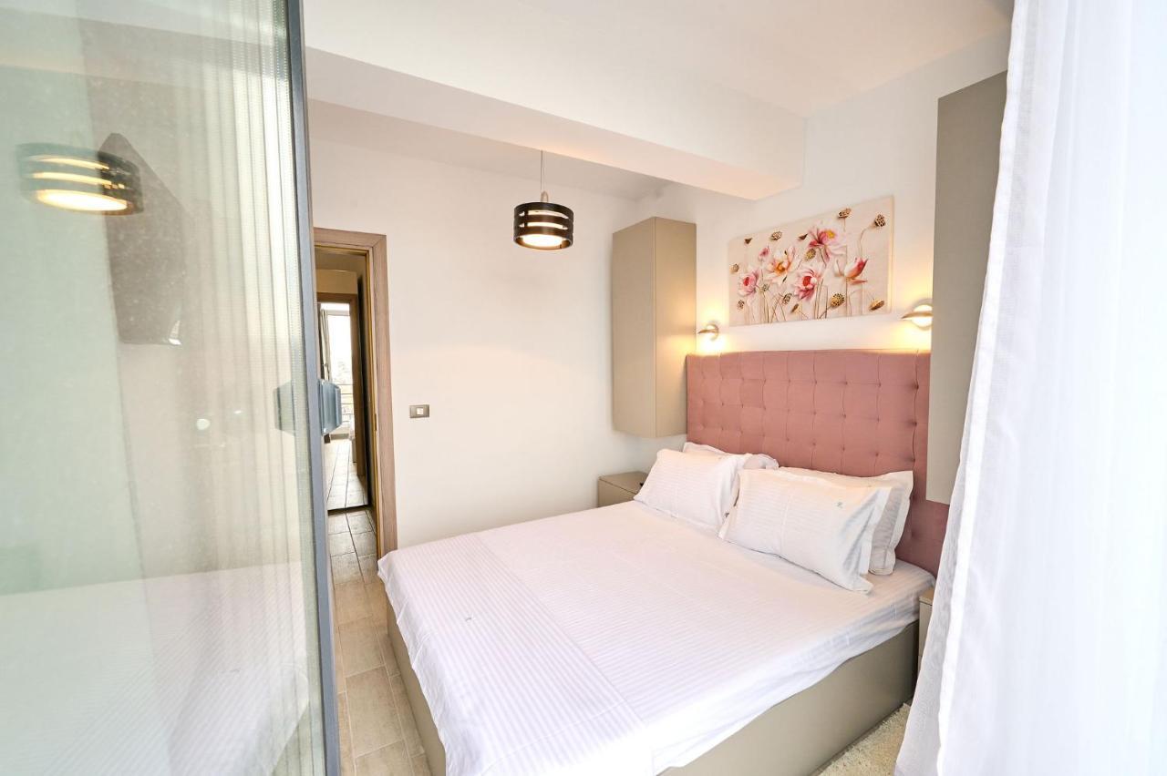 Royale Sundance Studio 7 Beach Spa & Pool Mamaia Nord Εξωτερικό φωτογραφία