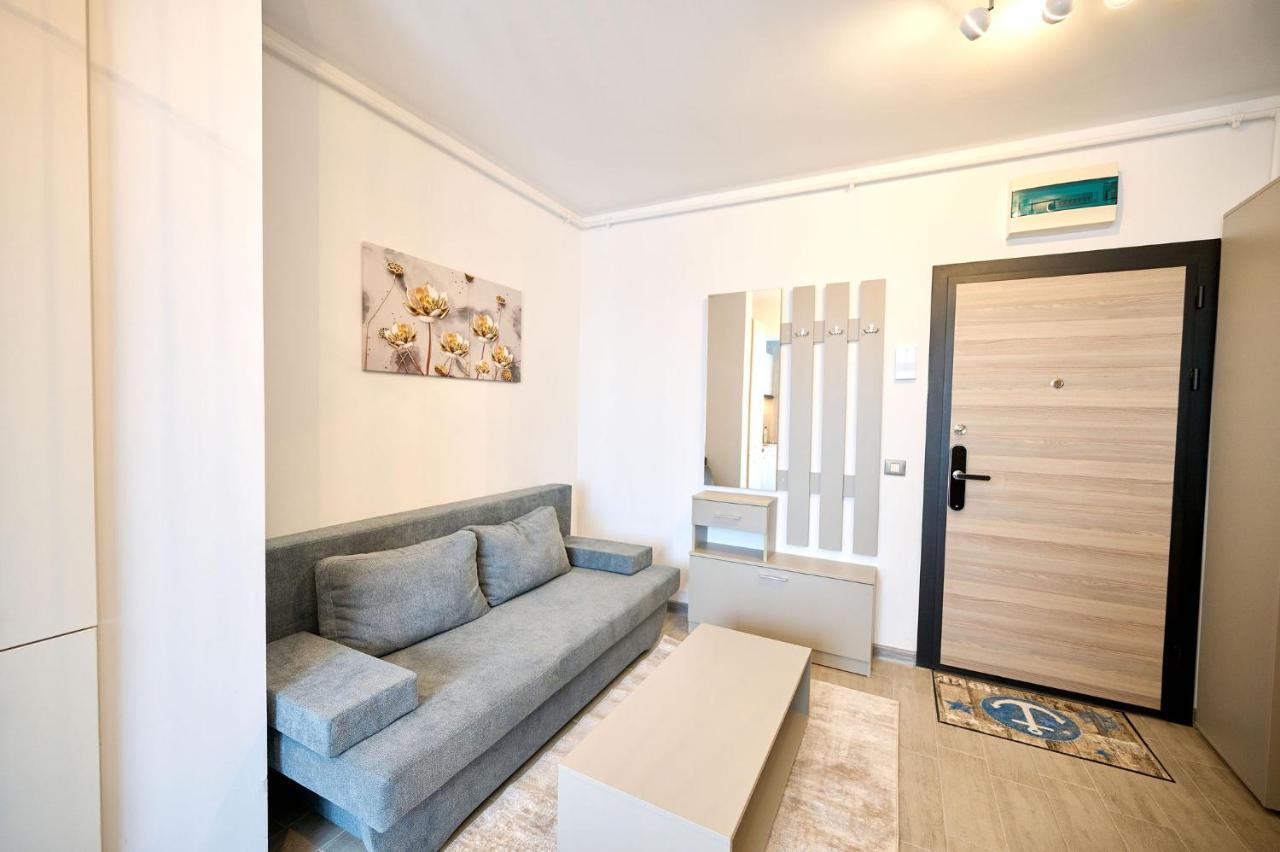 Royale Sundance Studio 7 Beach Spa & Pool Mamaia Nord Εξωτερικό φωτογραφία