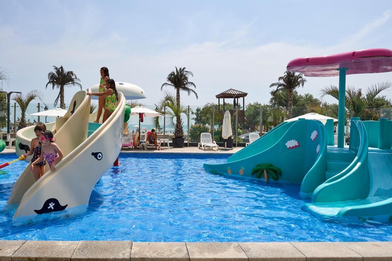 Royale Sundance Studio 7 Beach Spa & Pool Mamaia Nord Εξωτερικό φωτογραφία